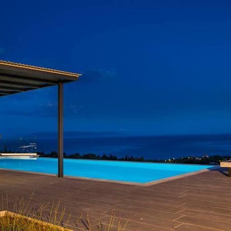 New Villa Blue With Private Pool At Trapezaki Livathos  外观 照片