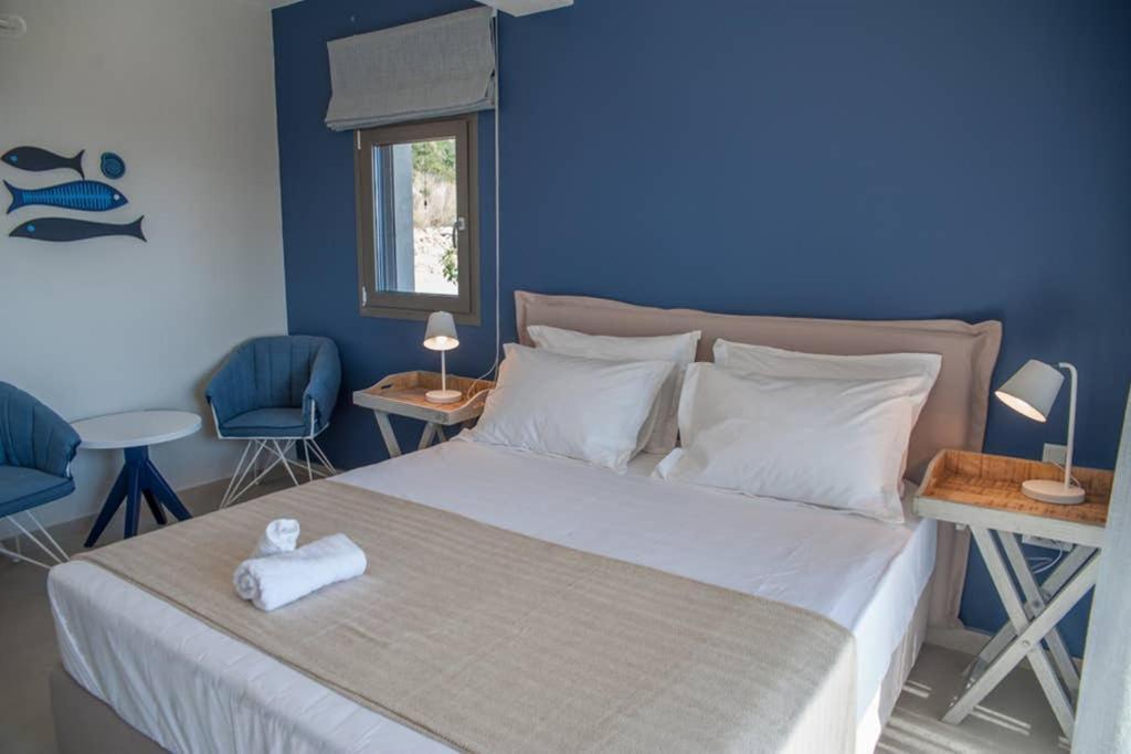 New Villa Blue With Private Pool At Trapezaki Livathos  外观 照片