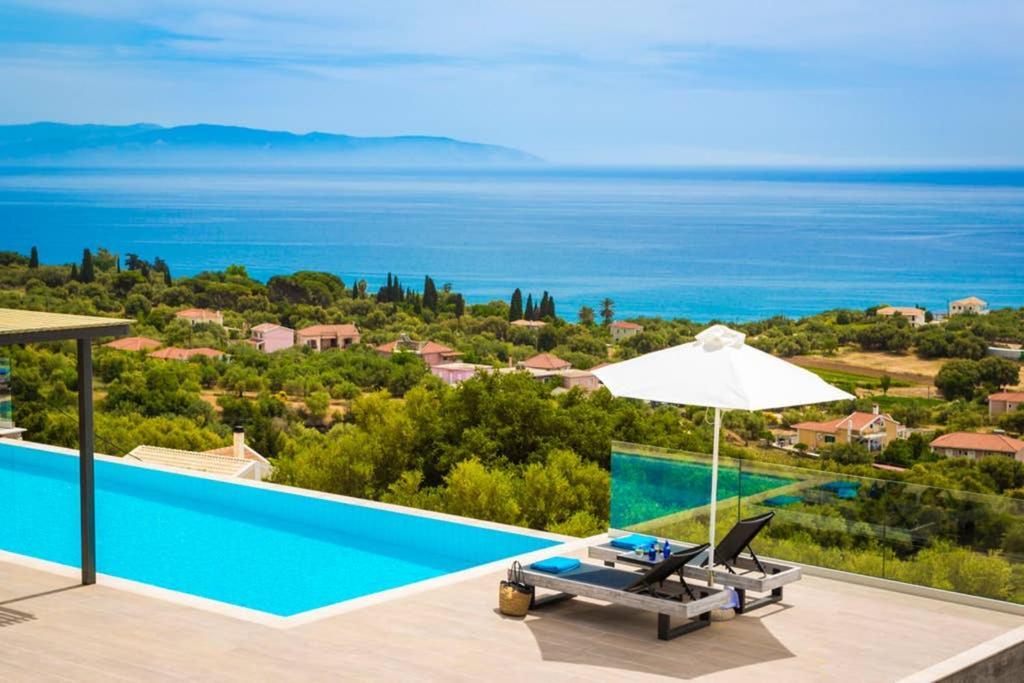 New Villa Blue With Private Pool At Trapezaki Livathos  外观 照片
