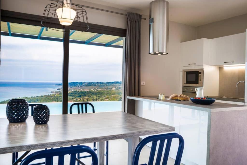 New Villa Blue With Private Pool At Trapezaki Livathos  外观 照片