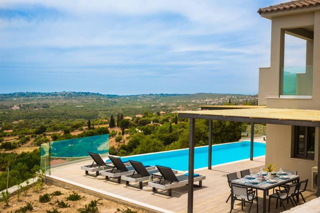 New Villa Blue With Private Pool At Trapezaki Livathos  外观 照片